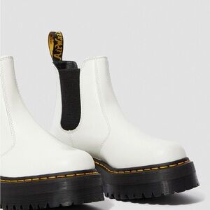 New Dr Martens 2976 Quad Chelsea Boots in White Smooth Leather
